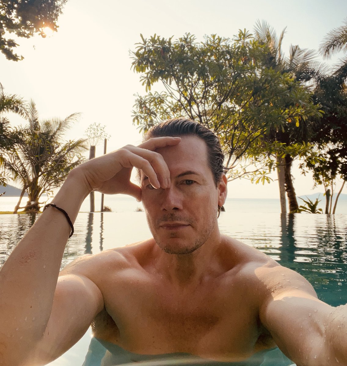 club tropicana drinks are free #life #thaibreak