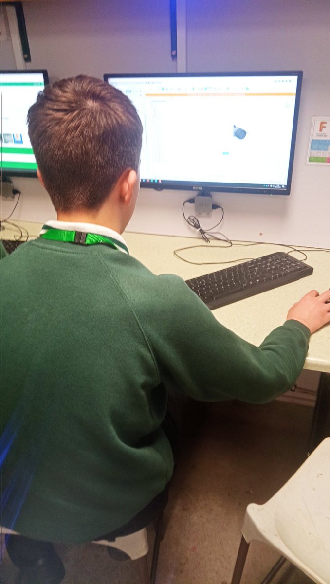 Just 2 days after doing so well at the @f1inschoolsUK regional in York, <a href="/uws_f1/">DSMC Speed Silver</a> are already developing and improving their car, pit display and portfolios. So proud that such a young team is showing such resilience. <a href="/DSMC_UK/">DSMC</a> <a href="/ACWA_Services/">ACWA Services</a> <a href="/MottMacDonald/">Mott MacDonald</a>