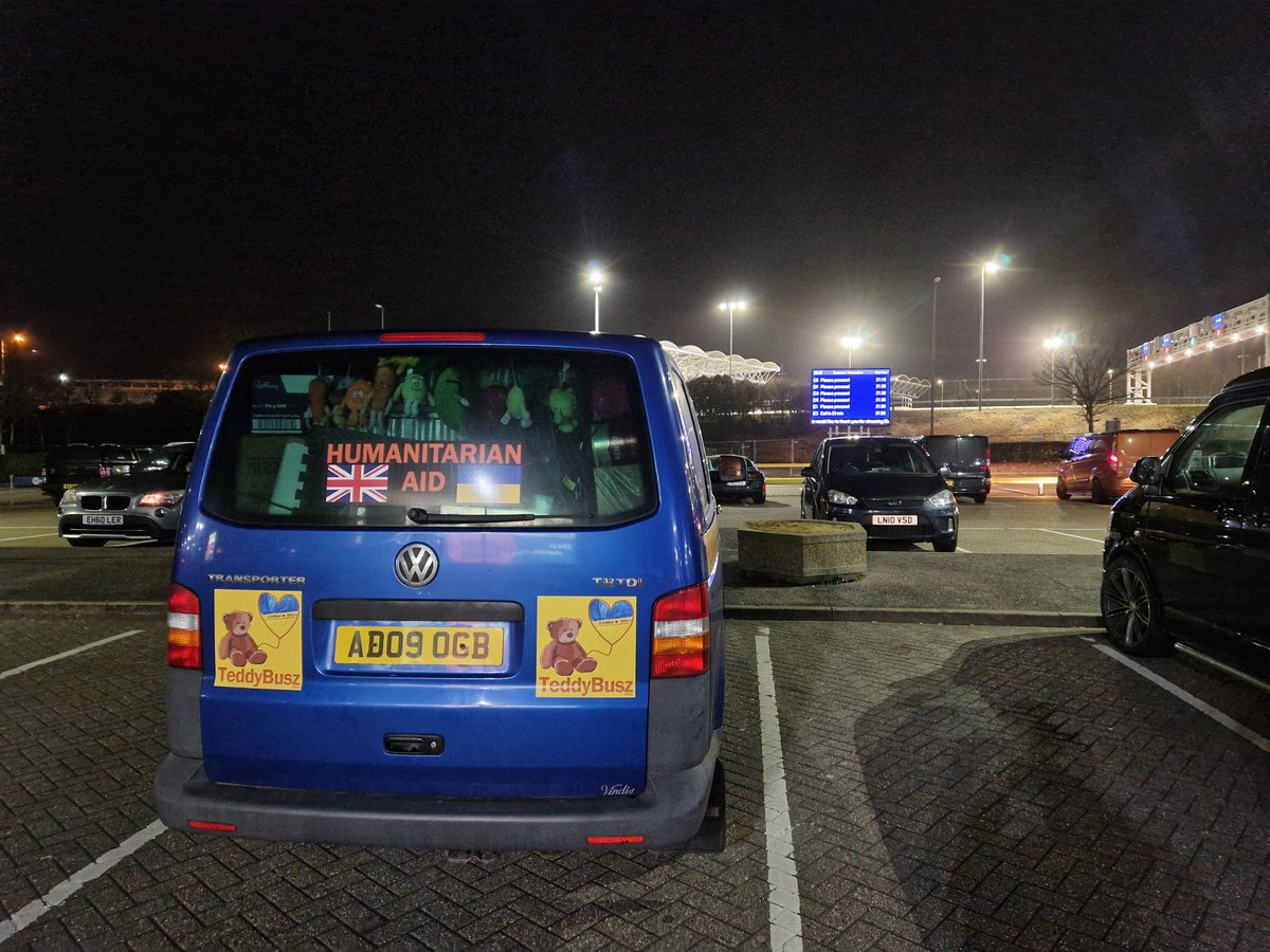 TeddyBusz's tweet photo. #TEDDYBUSZ mascots for #easter #humanitarianaid trip enjoying hospitality of @LeShuttle #folkestone before their train ride under the sea https://t.co/9OwIUtYZFv