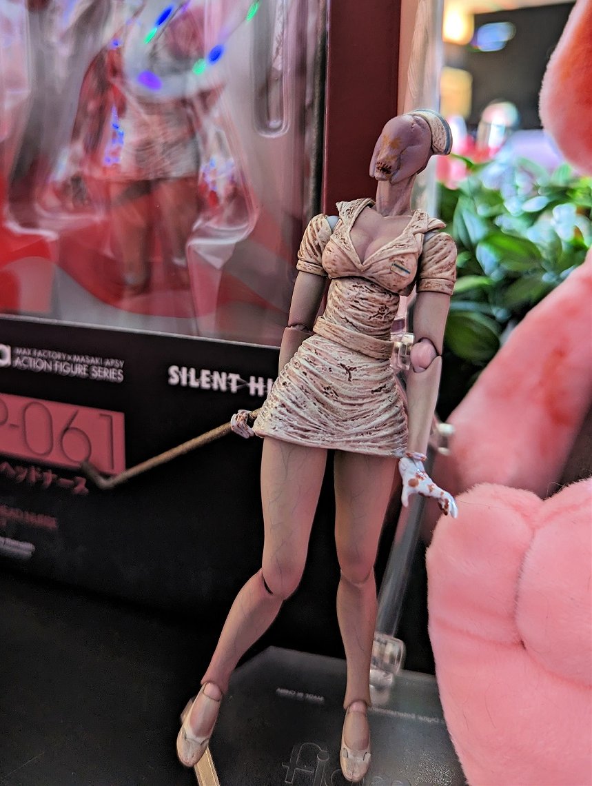 NecroKittenOG's tweet photo. 🚨 GIVEAWAY TIME 🚨 My birthday is in April &amp; I'm kicking off the month with survival horror goodies for everyone. Do you want an unopened @GoodSmile_US #SilentHill2 Nurse Figure?

~ Follow, retweet, &amp; tag a friend!
~ Get extra entries for following me at https://t.co/zMh57WfaLi https://t.co/TVeR0g7xpR