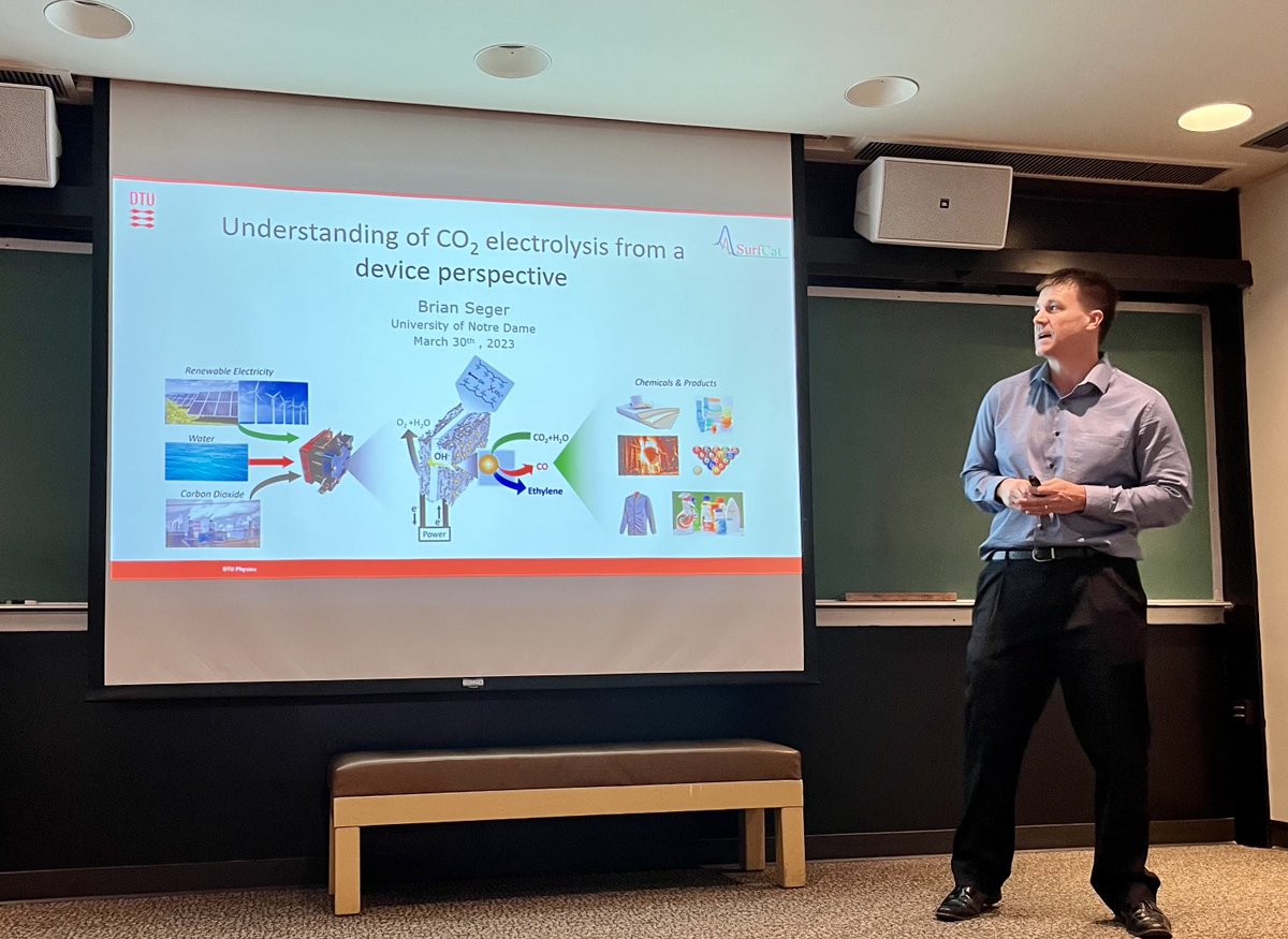 Brian Seger presenting his recent work on CO2 Electrolysis ⁦<a href="/ECS_ND/">ECS Notre Dame Student Chapter</a>⁩