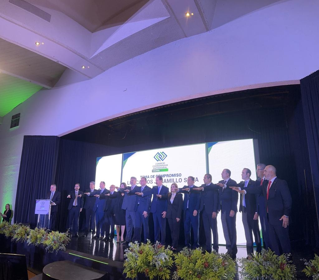 #ITAIPBC | El Comisionado Propietario del <a href="/ITAIPBC/">ITAIPBC</a> <a href="/ALSANDOVAL/">Alberto Sandoval</a> acudió a la Toma de Compromiso del <a href="/CCETijuana/">CCE Tijuana</a>  evento donde se contó con asistencia de la Gobernadora <a href="/MarinadelPilar/">Marina del Pilar</a> y la alcaldesa <a href="/gobtijuanamx/">Ayuntamiento Tijuana</a> Monserrat Caballero Ramírez.