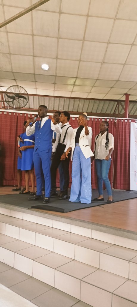 alliancefphc's tweet photo. Yesterday, Teachers &amp; students from #PortHarcourt universities creatively presented their vision of Francophonie at Alliance Française Port Harcourt. Congrats to Feyi, the winner of "Dis-moi 10 mots de la Francophonie" competition. Thanks to all participants! https://t.co/XogbMRFYRO