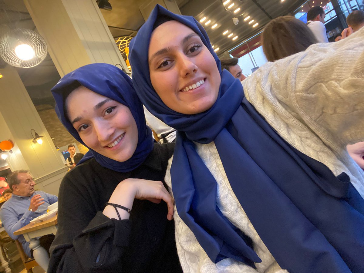 gur_elifnur's tweet photo. Her zaman uyumlu olan bacılıkların anısınaa💅🏻💅🏻 30.03 🫶🏼🧿 @Betull_cskn https://t.co/1BJRnMlFLs