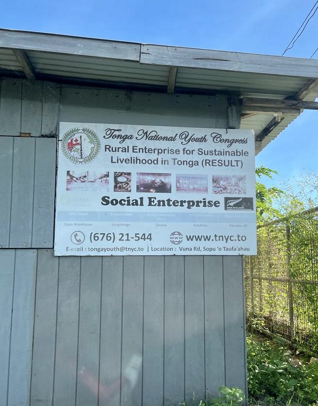 GermanyPacific's tweet photo. 🇩🇪 helped with managing aftermath of 2022 Tsunami by supporting gardening project in 🇹🇴 This includes providing women with seedlings for food crops as described by project leader. The project also includes a composting training program for young people👍🏼😊 https://t.co/lPiYlI4AVV