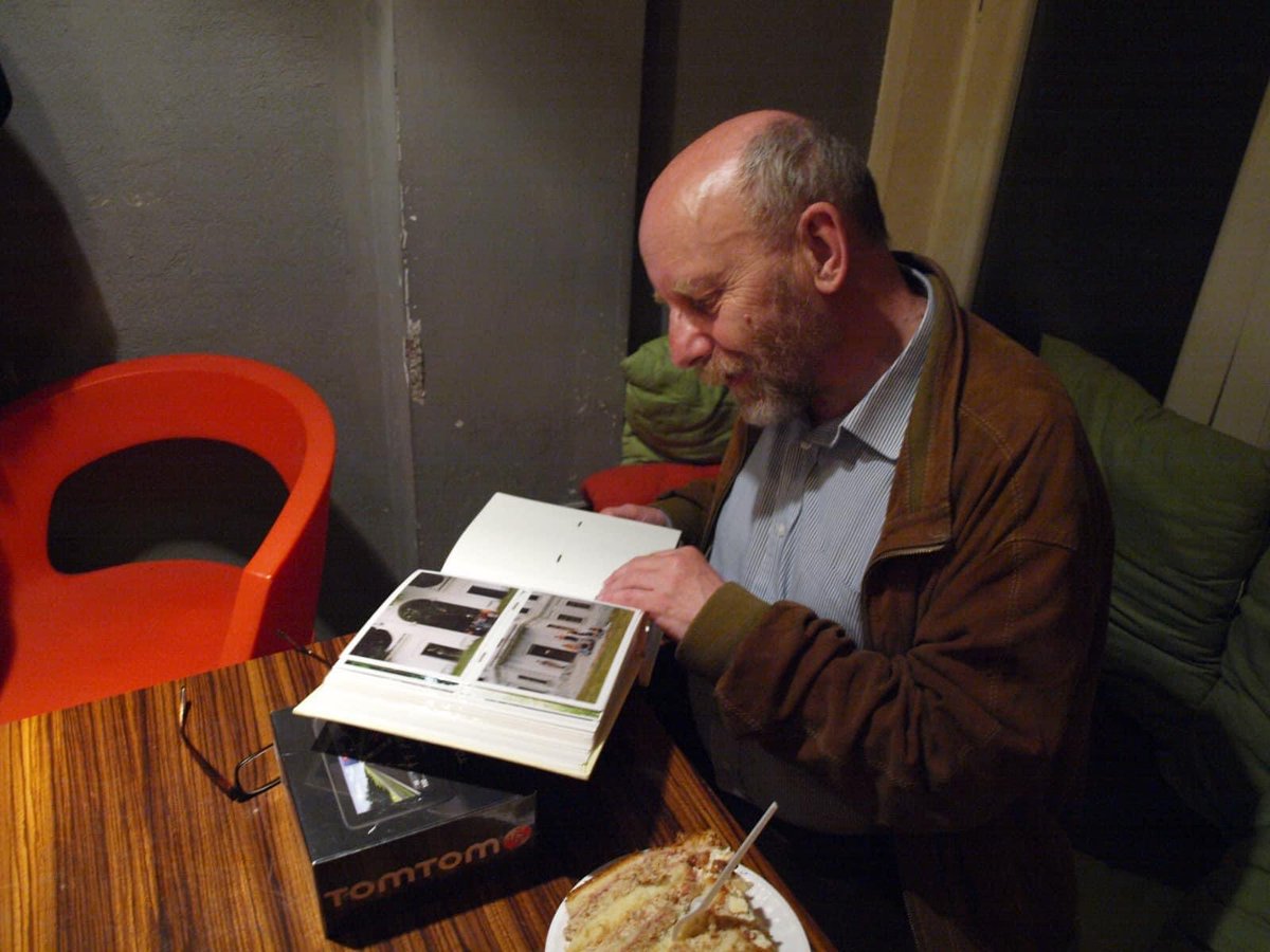 kultliberalna's tweet photo. Zmarł Profesor Paweł Śpiewak. Uczył nas myśleć i pisać. Był wybitnym intelektualistą, a dla wielu z nas mentorem. Odegrał olbrzymią rolę w kształtowaniu środowiska Kultury Liberalnej.

Żegnaj, Profesorze https://t.co/htQ0B0EmW3