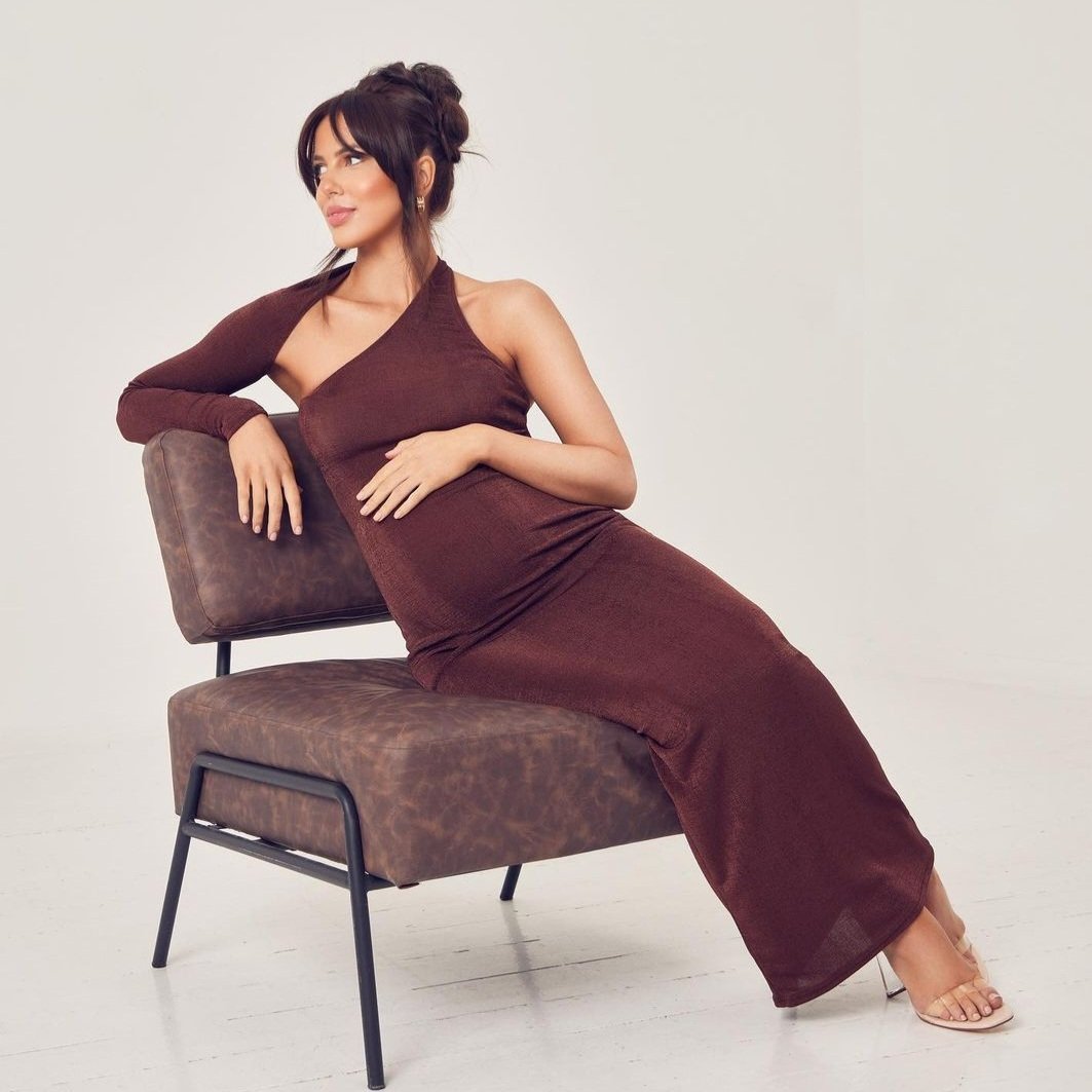 ReasonToLoveEJC's tweet photo. Sophia x prettylittlething Maternity edit 🤍 https://t.co/XS1jvaQRiO
