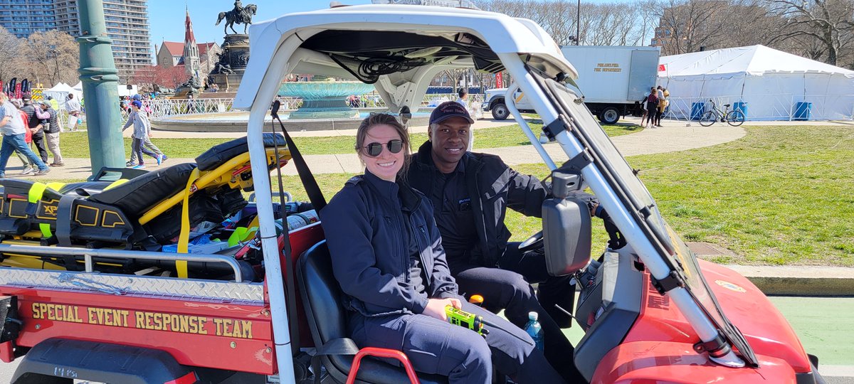 PhillyFireDept's tweet photo. ICYMI: Thousands of people came to Eakins Oval for @LOVERUNPHILLY over the weekend. Our Special Event Response Team was there and ready to help everyone stay the course! 🏃🥇#loverun #phillyfire #pfd https://t.co/PuSI2u9wc1