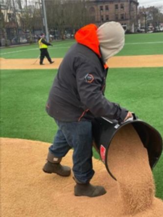 SeattleParks's tweet photo. Bobby Morris Playfield at Cal Anderson is looking 💯thanks to our crews filling in ruts in the infield. 

#ParkProud
#SeattleShinesinSpring
#CalAnderson
#dogsoffthefield https://t.co/j8FUScvY30