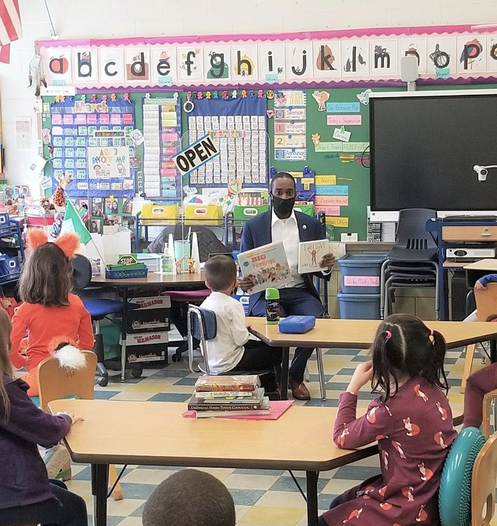 Right now, our students are under attack by Republicans around the country. We need a member of Congress who is unafraid to fight back. 

I am a teacher running for Congress to push for bold policies to keep our communities and our children safe. Let's make history together.