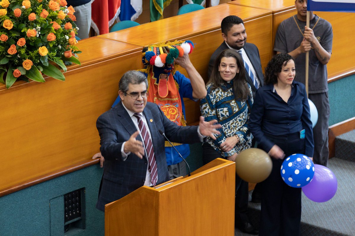 uasbecuador's tweet photo. 🗳️ Esta mañana se inscribió la candidatura de @cesarmontanog para la reelección al Rectorado de la @uasbecuador 2023. https://t.co/hP80lGwXEb