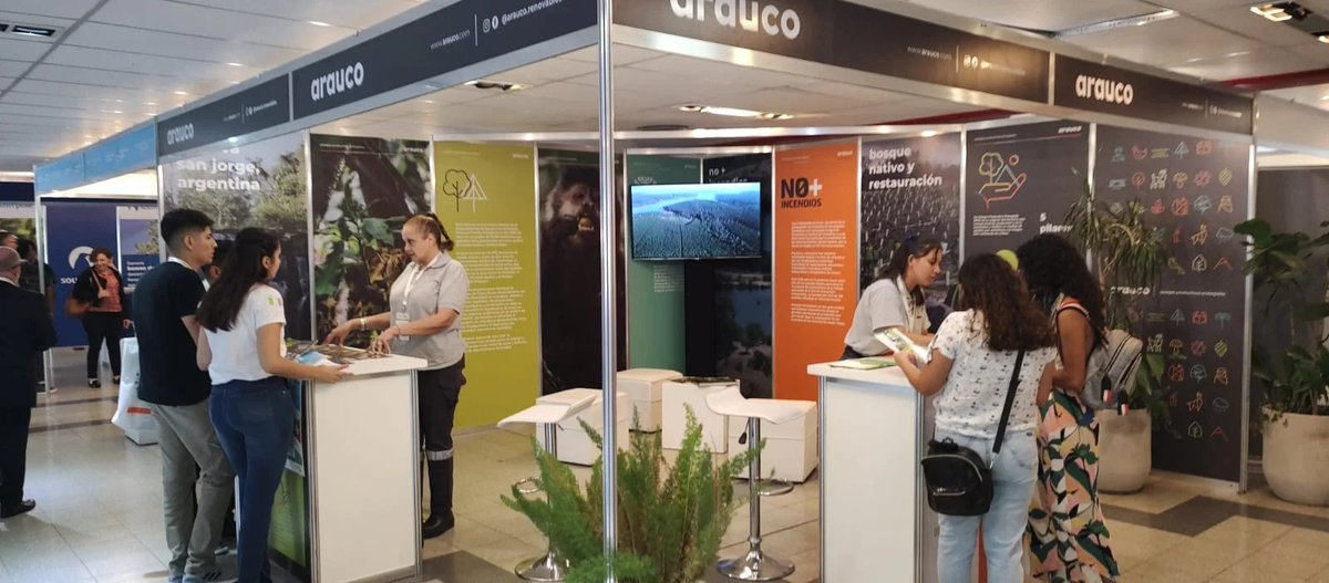 economisiones's tweet image. #MaderaDura #ConFLat2023: Arauco con una fuerte presencia en la búsqueda de alianzas para la conservación de los bosques economis.com.ar/conflat-2023-a…