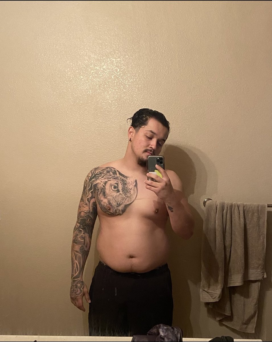 Was so reluctant to post this but here I am at my heaviest, 220lbs and absolutely hating myself, never easy but always possible 🤞