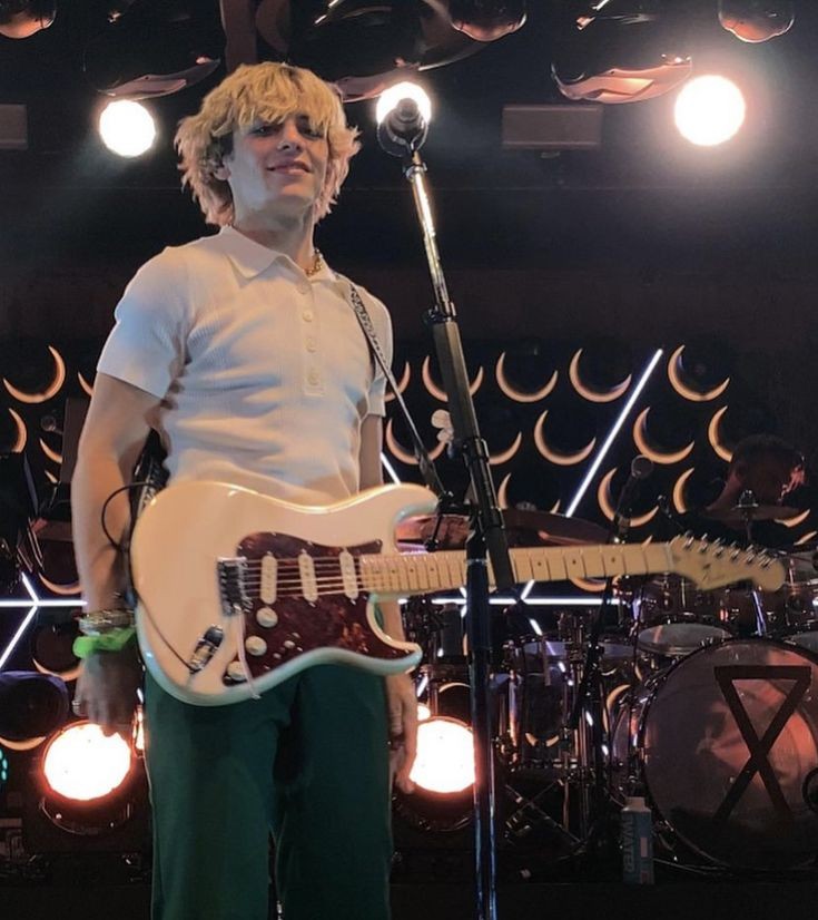 march dump 🫀🦎 w <a href="/nacaastro/">ana</a> <3