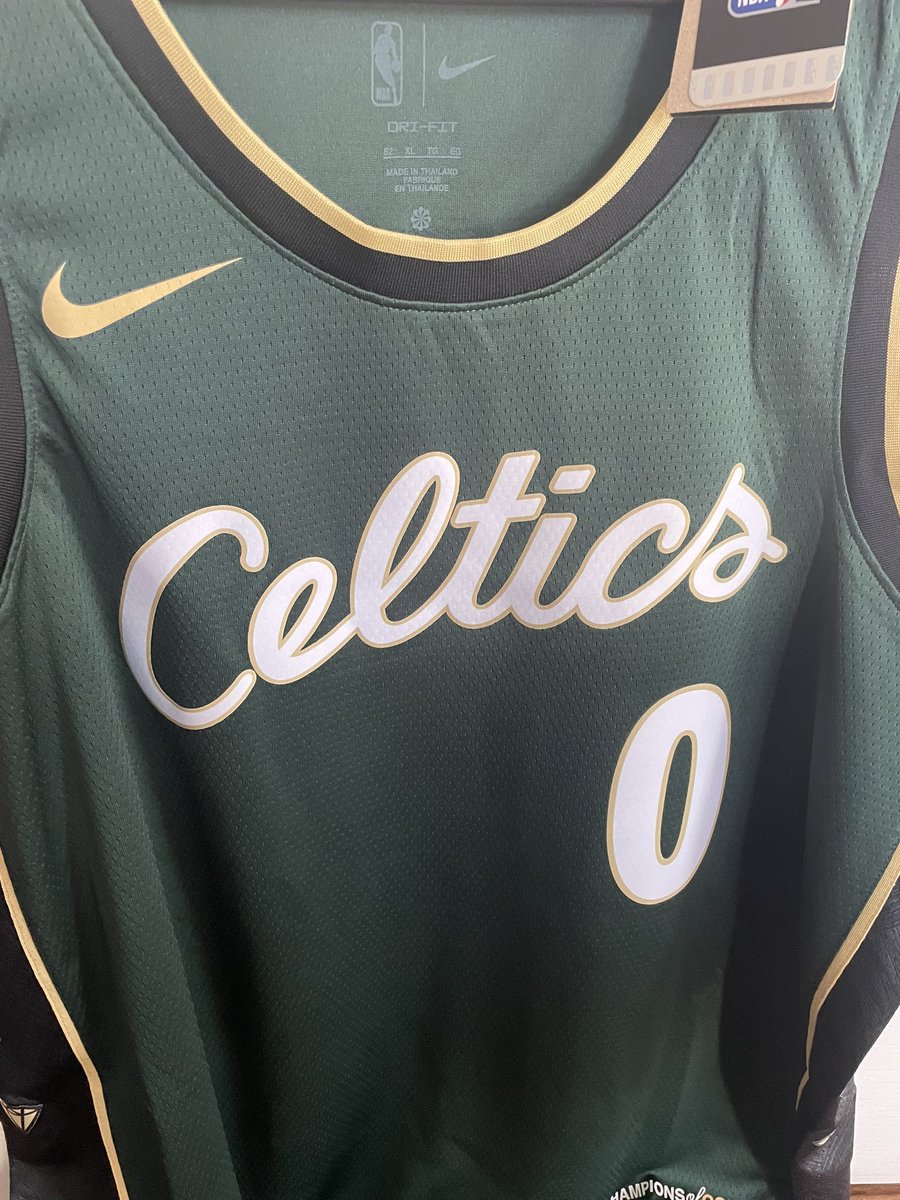 🚨Calling all Celtic’s fans🚨Fundraiser alert 🚨 Autographed Jayson Tatum Jersey! Raffle tickets are $10 each or 3 for $20. Drawing is May 5th at the BR Basketball Game (teachers &amp; students). Please PM or email me to purchase. Good luck &amp; thank you! David.Ferreira@bridge-rayn.org