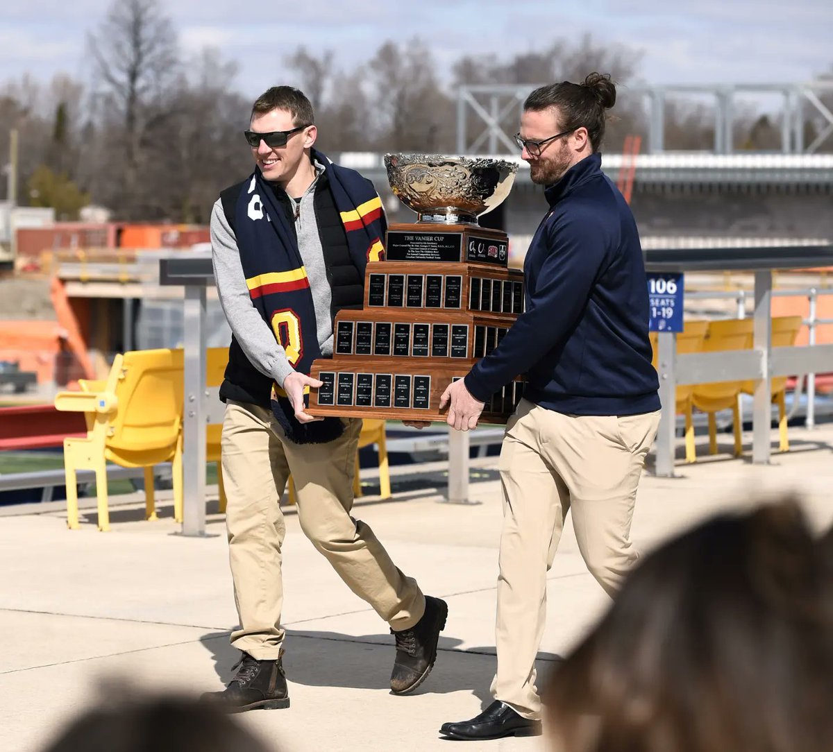queensgaels's tweet photo. A great day for it! 🏈🇷🇴🏆

Today, Queen's University was officially announced as the host university for the Vanier Cup in 2023 and 2024! Looking forward to national championship football at Richardson Stadium.

#ChaGheill | #GoGaelsGo https://t.co/IfRshllpJG
