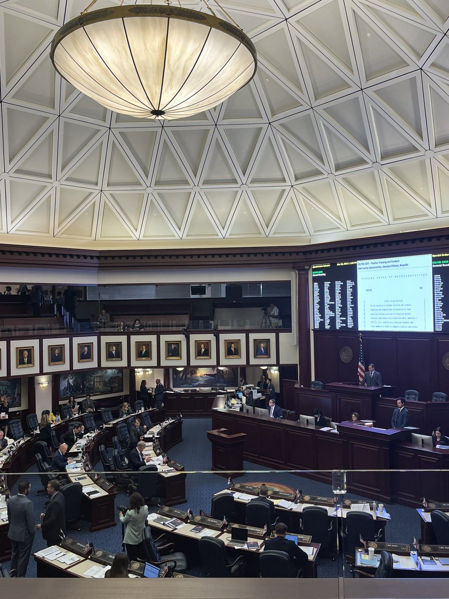 TheInternDivyaa's tweet image. day 24/60 
Today I got the chance to watch session from the gallery! It was a such a unique experience to see members debate on various education driven bills :) 
#Week4 #FLSession