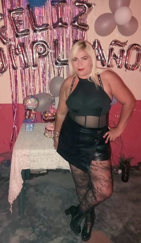 nancy_faridiz33's tweet photo. @KrajitaOfficial #cuarentonasdetwitter con 44 añitos 😜🤭🤭 https://t.co/qj3v2fyPYC