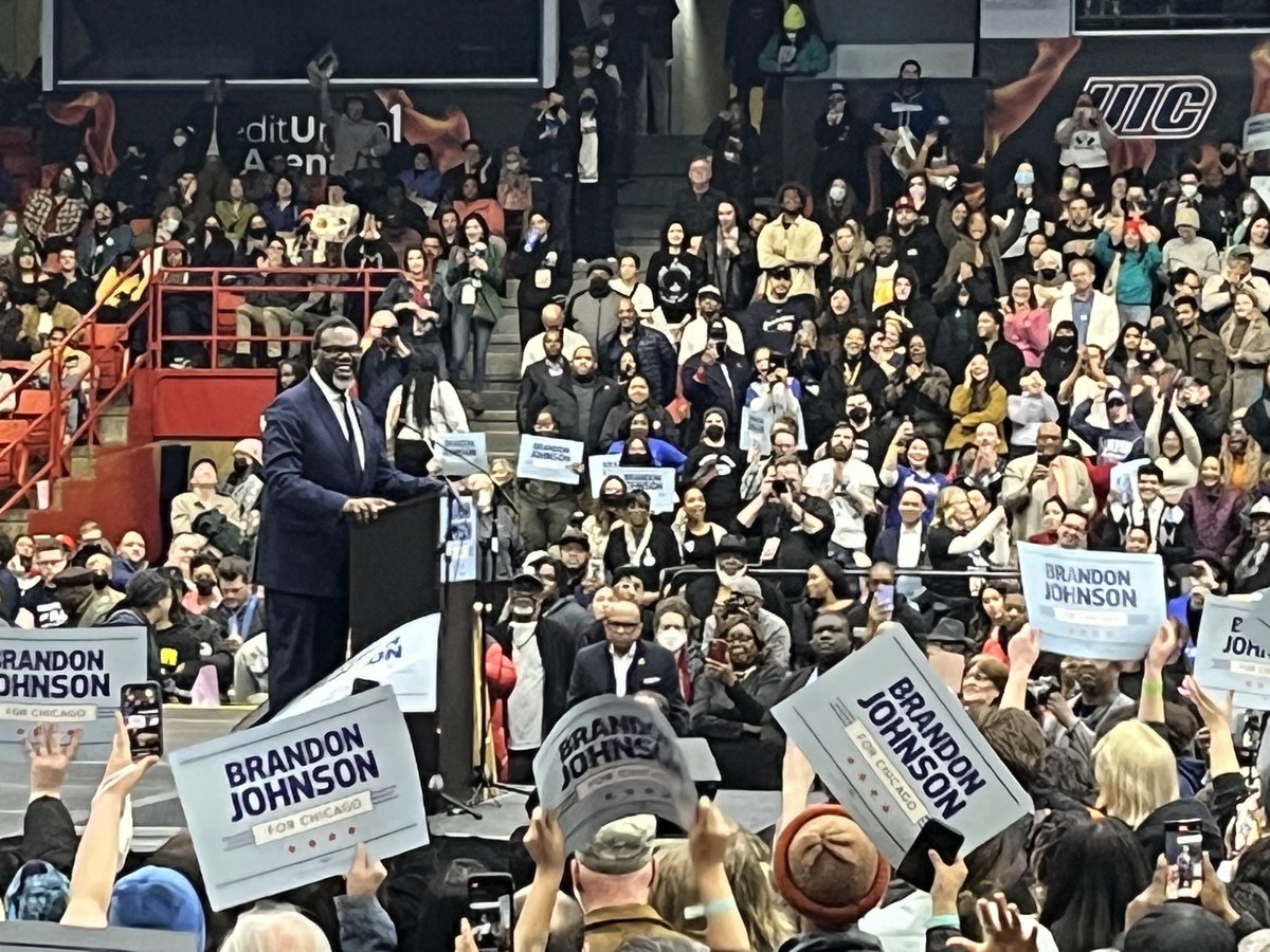 “MLK jr understood something, that Black liberation sets us all free. If you don’t believe that, then you don’t deserve to be on the 5th floor.” <a href="/Brandon4Chicago/">Brandon Johnson</a> #BrandonIsBetter