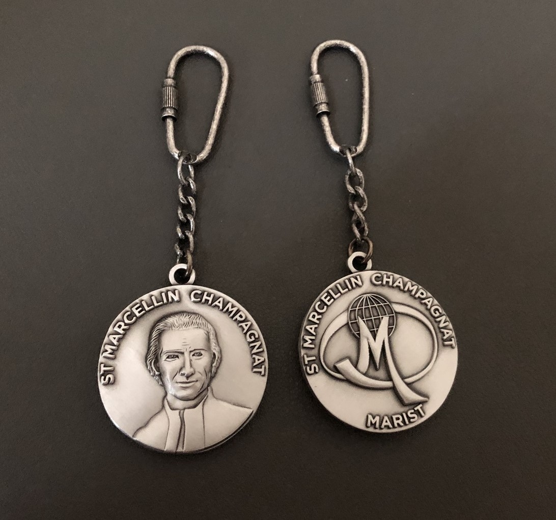 metalxcustom's tweet photo. Are you digging this antique silver finish? Cause we are! 😊

#customkeyring #personalisedkeyring #giftideas #giveaways #keyring #keyrings #keyringsofinstagram https://t.co/FhiOIqEpCP
