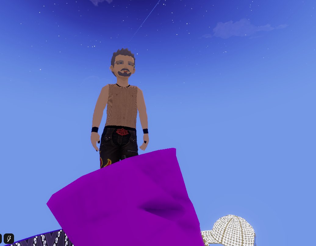 A really big shoe for you tonight! <a href="/virtewel/">VIRTEWEL</a> #VirtewelIMVFW 0xd235946959b9099b826596070F3eFa0638e4b994