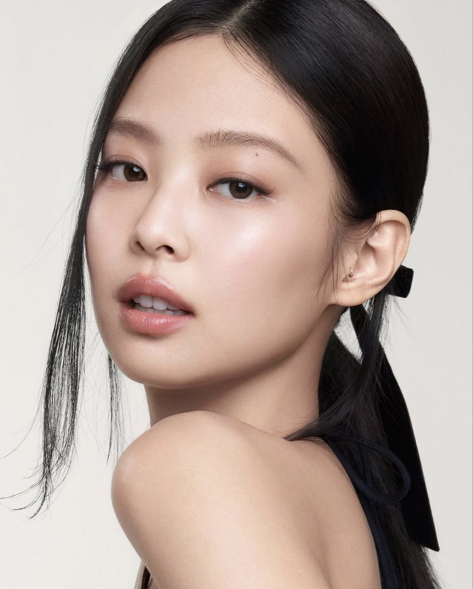 herabeauty_official update with Jennie

🔗instagram.com/p/Cqb44XrpE6a/…

블랙핑크 제니
#BLACKPINK #블랙핑크
#JENNIE #제니 <a href="/BLACKPINK/">BLACKPINKOFFICIAL</a>