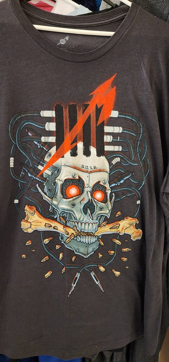 New #Metallica song calls for a #FifthMember tee as the #metal shirt of the night. Hey, here it is!