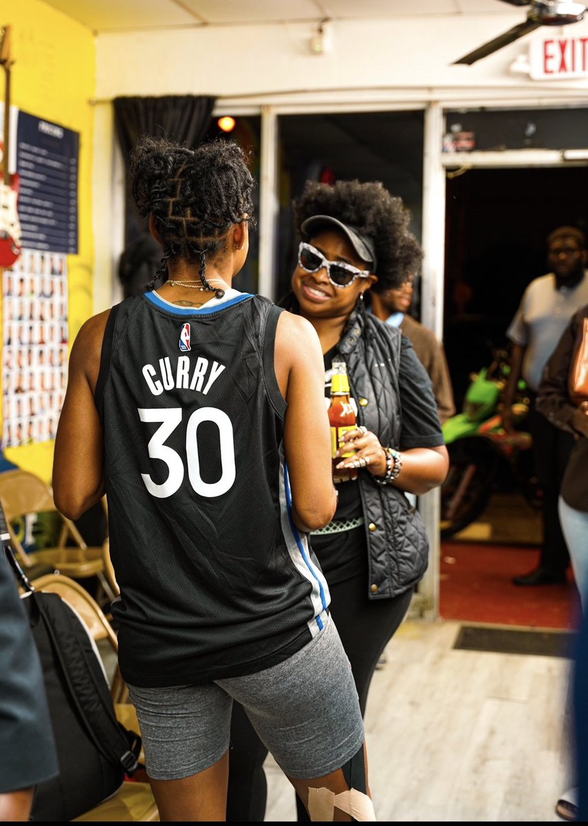 jeffnoelspeaks's tweet image. ✨🫱🏾‍🫲🏽 Meaningful work in progress! 

Our mission: to improve communities one conversation at a time 🗣️🌍. 

Today's much-needed dialogue on mentorship 🎓 &amp;amp; menteeship 🌱 took place in the heart of the community - the barbershop! 💈

Gratitude 🙌🏾 to BarberShop Speaks' partner…