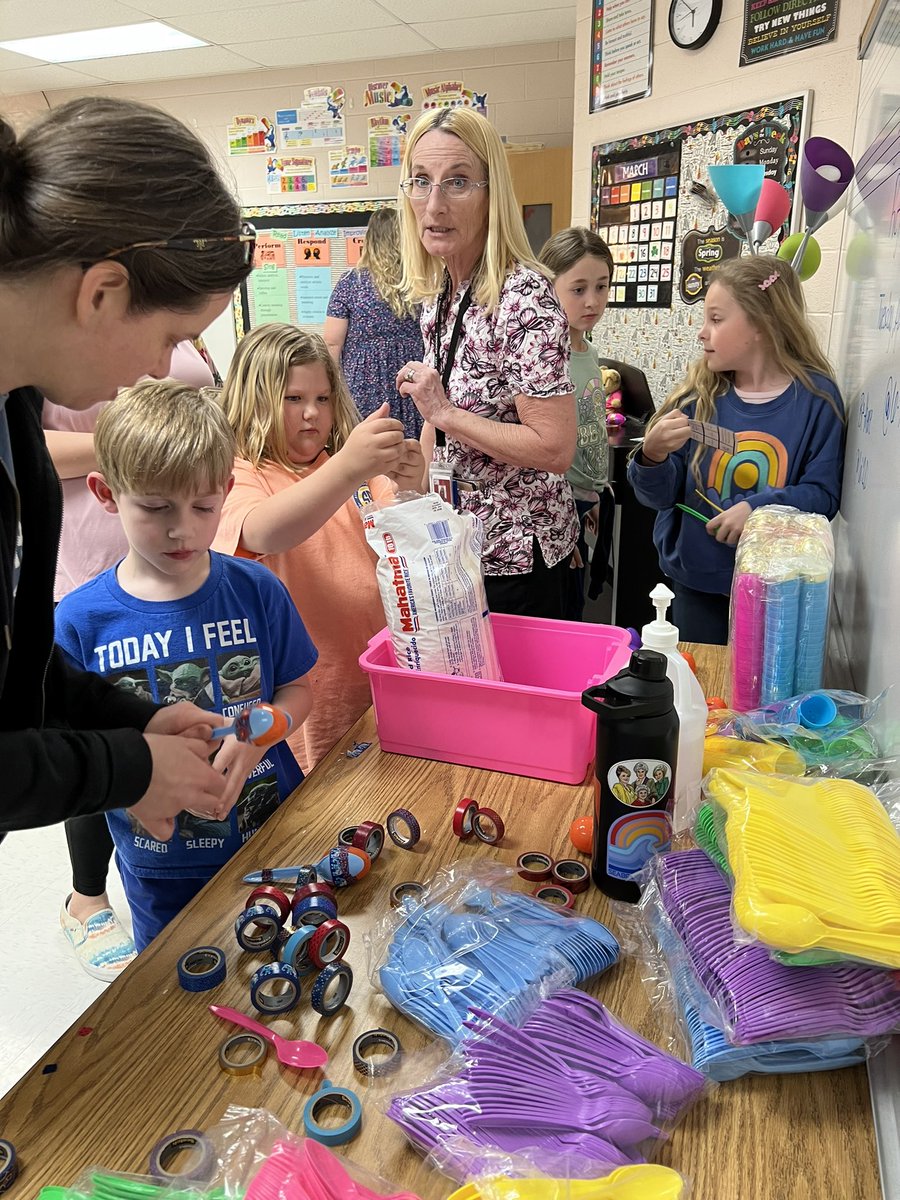 Wonderful Family Night <a href="/SouthSide_JCS/">South Side School</a> tonight. World’s Fair of teachers, students &amp; parents experiences living in other countries and cultures. <a href="/jcityTNschools/">JohnsonCitySchools</a>