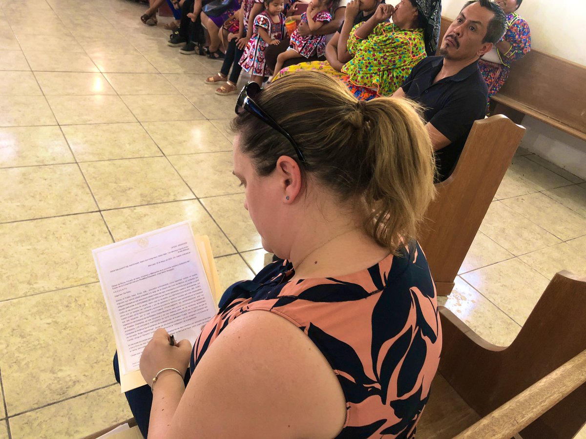 Almost a year ago, I accompanied a Vatican mission to the border, led by @DrClarkM1 and @stanchuilo. During a meeting with indigenous communities in #CiudadJuarez, we received a petition to the pope to repudiate the #DoctrineofDiscovery. Un granito de arena.