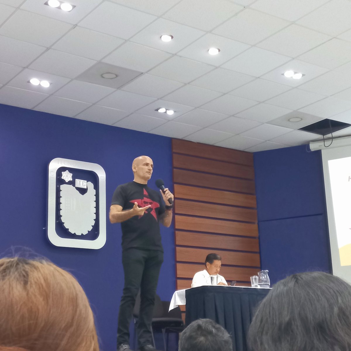 21 de noviembre de 2008 se promovió la Primer Controversia Constitucional en materia de Denominaciones de Origen en México.
#conferencia #HugoAldayNieto
<a href="/omaralpuche/">omar alpuche leal</a>