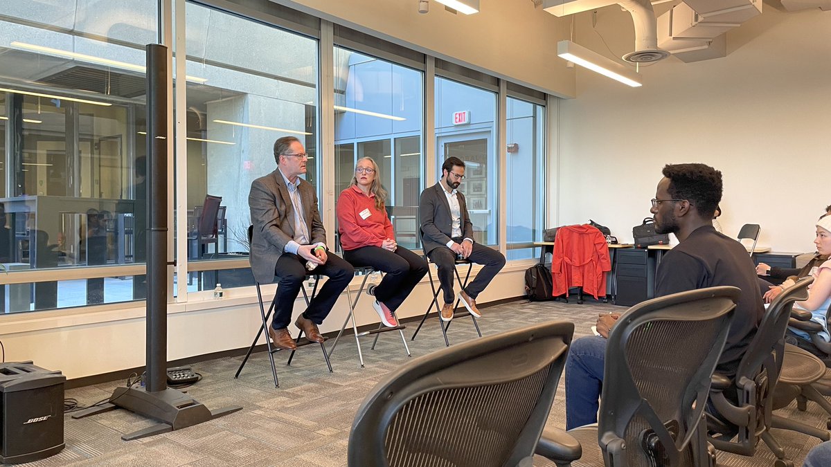 hultech's tweet photo. Great talk tonight on Impact of Banking for Startups @venturecafeCMB @cicnow #startupbusiness #vc #pe #BankingAndFinanceNews #bankingcollapse #BankingCrisis #svb #hult #hultlife https://t.co/1LCfVUenWn