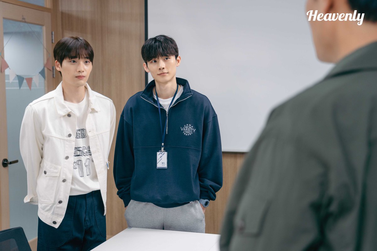 heavenly_pick's tweet photo. 🚨헤븐리 신작🚨
【우리 연애 시뮬레이션】 

불금을 책임지는 기태완!
오늘 메이킹도 아주 그냥 화끈화끈🔥

#우리연애시뮬레이션 #Ourdatingsim #이승규 #이종혁 https://t.co/utT1sZGN3k