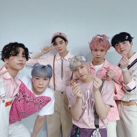 Chakyuties's tweet image. Astro 2023 birthday edits 🫶
A smol thread: