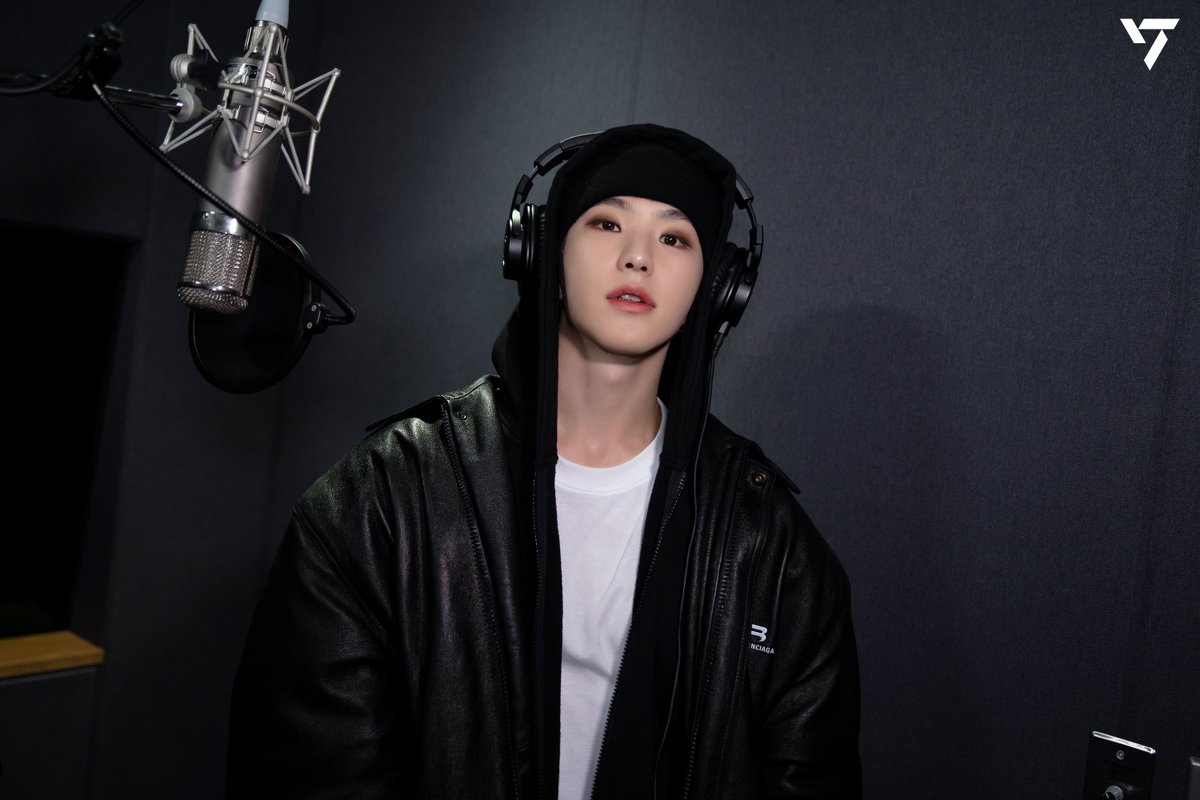 호시 ‘아픈 길’ COVER Behind Sketch

▶️ weverse.io/seventeen/medi…

#HOSHI #호시
#SEVENTEEN #세븐틴
#아픈길