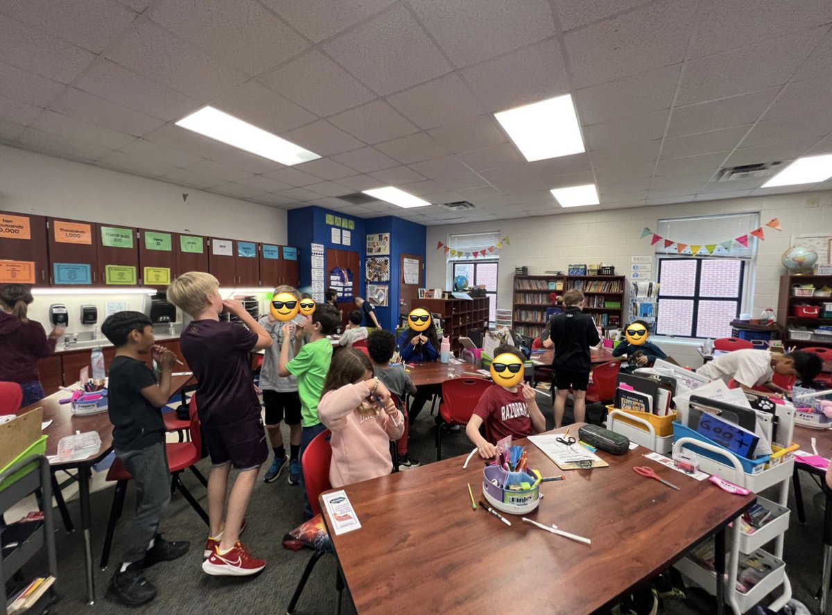 We also made straw instruments. We explored how sound waves travel and how to make different pitches. We had a very noisy classroom this morning 😂