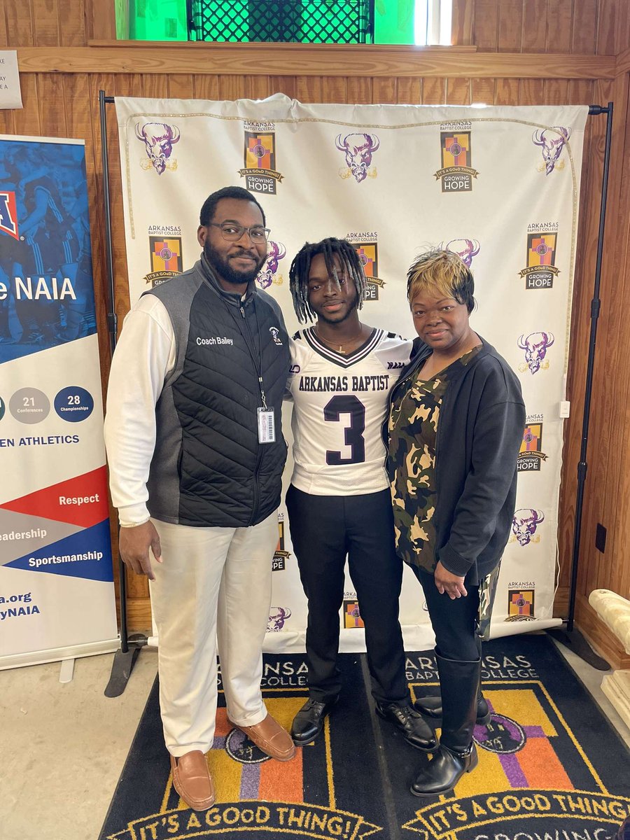 Lovemariontay Burchfield tweet media