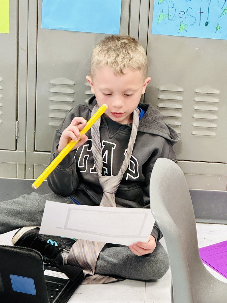 elementarywithB's tweet photo. 🚨📰 BREAKING NEWS 📰🚨
              FROM THE PAST!
Today expert news anchors reported info learned in family oral history interviews 🫶🏻 @NatcherElem #firstiescandoanything #thenandnow https://t.co/sSzc0nFvzJ
