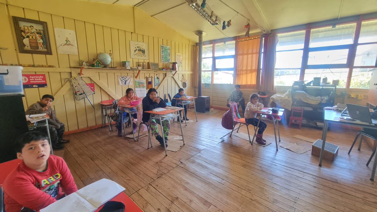 Corpocas's tweet photo. Hoy nuestras escuelas #LosÁngeles, #ManuelaCárdenas y #SanMiguel de isla #Quehui sostuvieron su #consejoescolar.
Además, nuestra área #Extraescolar llegó al sector para planificar, en conjunto, actividades deportivas y culturales para nuestras comunidades educativas. https://t.co/drWLjn0aLQ