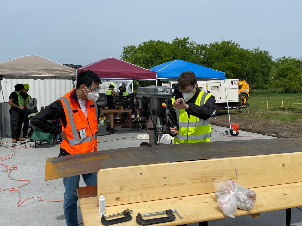 warwickboring's tweet photo. We have been hard at work trying to get competition ready and complete our safety checks! Follow our story for the week 🔧

#NotaBoringCompetition #2023NaBC
#elonmusk #tunnelling #futuretransport #theboringcompany #tunnels #texas #austin #competition #engineering https://t.co/1EYApuYV3i