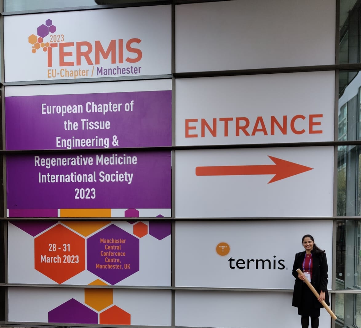 Yashna Chabria (@chabriayashna) on Twitter photo Delighted to present my research focused on #3DCancermodels #hydrogels #spheroids #EVs at <a href="/TermisEU2023/">TERMIS EU 2023 Manchester</a> in Manchester!🤩this would not have been possible without <a href="/DwyerLab/">Dr Róisín Dwyer</a> <a href="/gduffy00/">Garry P. Duffy</a> <a href="/aoifelowery/">aoifelowery</a> <a href="/CDTLifETIME/">LifETIME-CDT</a> <a href="/CURAMdevices/">CÚRAM</a> @scienceirel Delighted to present my research focused on #3DCancermodels #hydrogels #spheroids #EVs at <a href="/TermisEU2023/">TERMIS EU 2023 Manchester</a> in Manchester!🤩this would not have been possible without <a href="/DwyerLab/">Dr Róisín Dwyer</a> <a href="/gduffy00/">Garry P. Duffy</a> <a href="/aoifelowery/">aoifelowery</a> <a href="/CDTLifETIME/">LifETIME-CDT</a> <a href="/CURAMdevices/">CÚRAM</a> @scienceirel