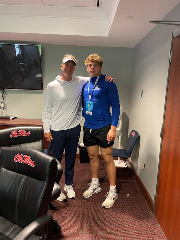 w_rodriguez10's tweet photo. After a great visit and conversation with @coach_jdbaker and @Lane_Kiffin I am extremely grateful to have received an offer from Ole Miss! #HottyToddy @OleMissFB @RebelsFBRec @jdhess7 @WeisJr_M @FisherRay_5 https://t.co/OOOl5MbYoV