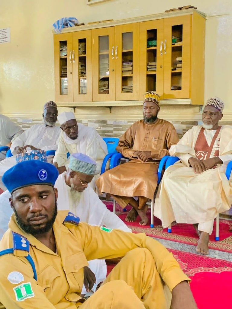 Tafsirin Al-Qur'ani Maigirma na yau Alhamis daga masallacin Daubeli, Jimeta-Yola. Gwamnan jihar Adamawa, HE Alh. Ahmadu Umaru Fintiri ya samu halartan majalisin Tafsirin a yau.