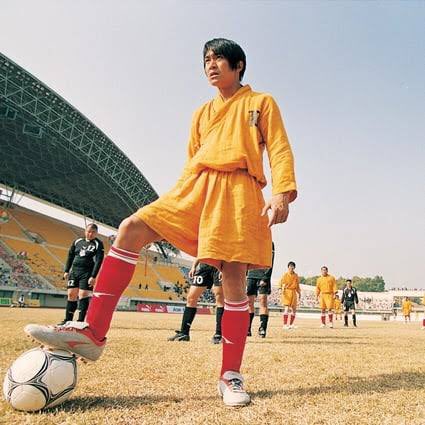 Baswa_'s tweet photo. Pitié dites moi que vous vous souvenez de Shaolin Soccer ptdrr ce film était trop drôle https://t.co/C3co3czi3O