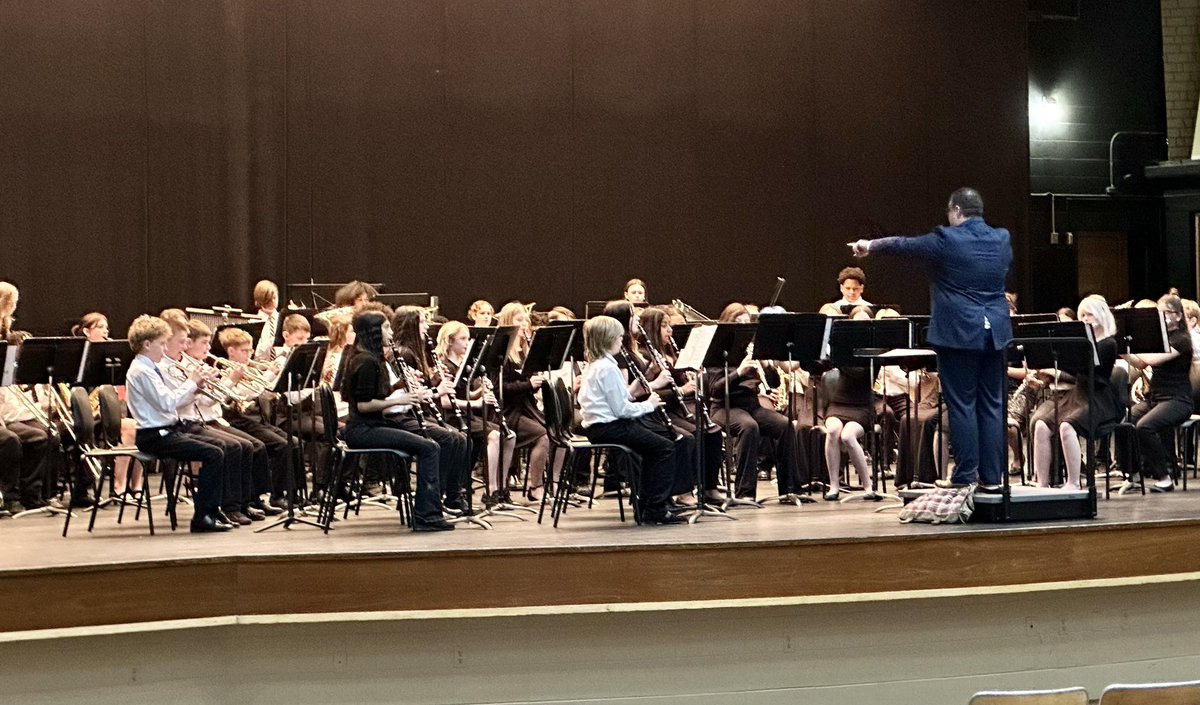 carrithers_band's tweet image. Outstanding performances from the Carrithers 6-8th grade bands at their KMEA State Performance Assessment. What a special group!!!! 💙💛🎶 #bandfam #distinguished @RobFulk @mdfw08 @CarrithersMS @Carrithers_SC