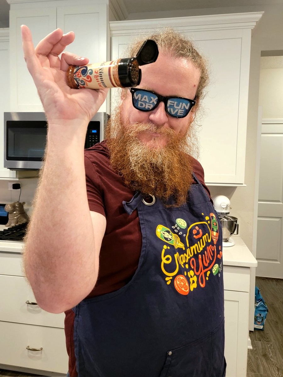 Just the Zoo of Us 🐊🐌🦬 tweet media