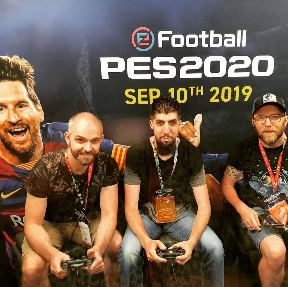 L'#E3 est annulé cette année !
Pas sûr qu'on est son retour les prochaines années... 😔

➡️ Content d'y avoir été en 2019 avec <a href="/luthorYT/">Luthor🇲🇨</a> et <a href="/lanciendu28/">L'ANCIEN ‼️</a> ❤️

➡️ J'avais pu y tester en avant-première PES 2020, mais également DBZ KAKAROT !!!

Sacré souvenir à Los Angeles 😍