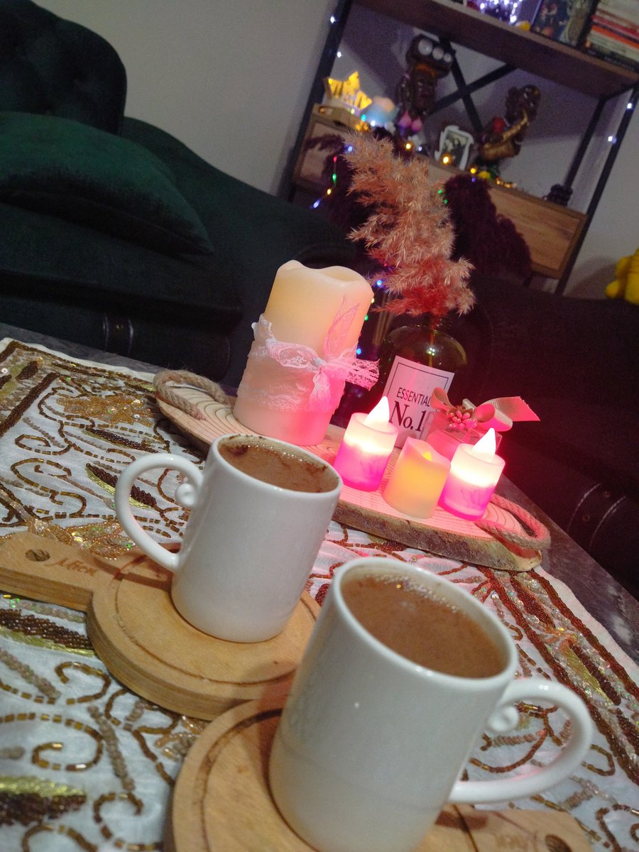 #kahveRuhunun diğer yarısıyla tanıştığında, başkalarıyla neden yürümediğini anlayacaksın.''#kahve