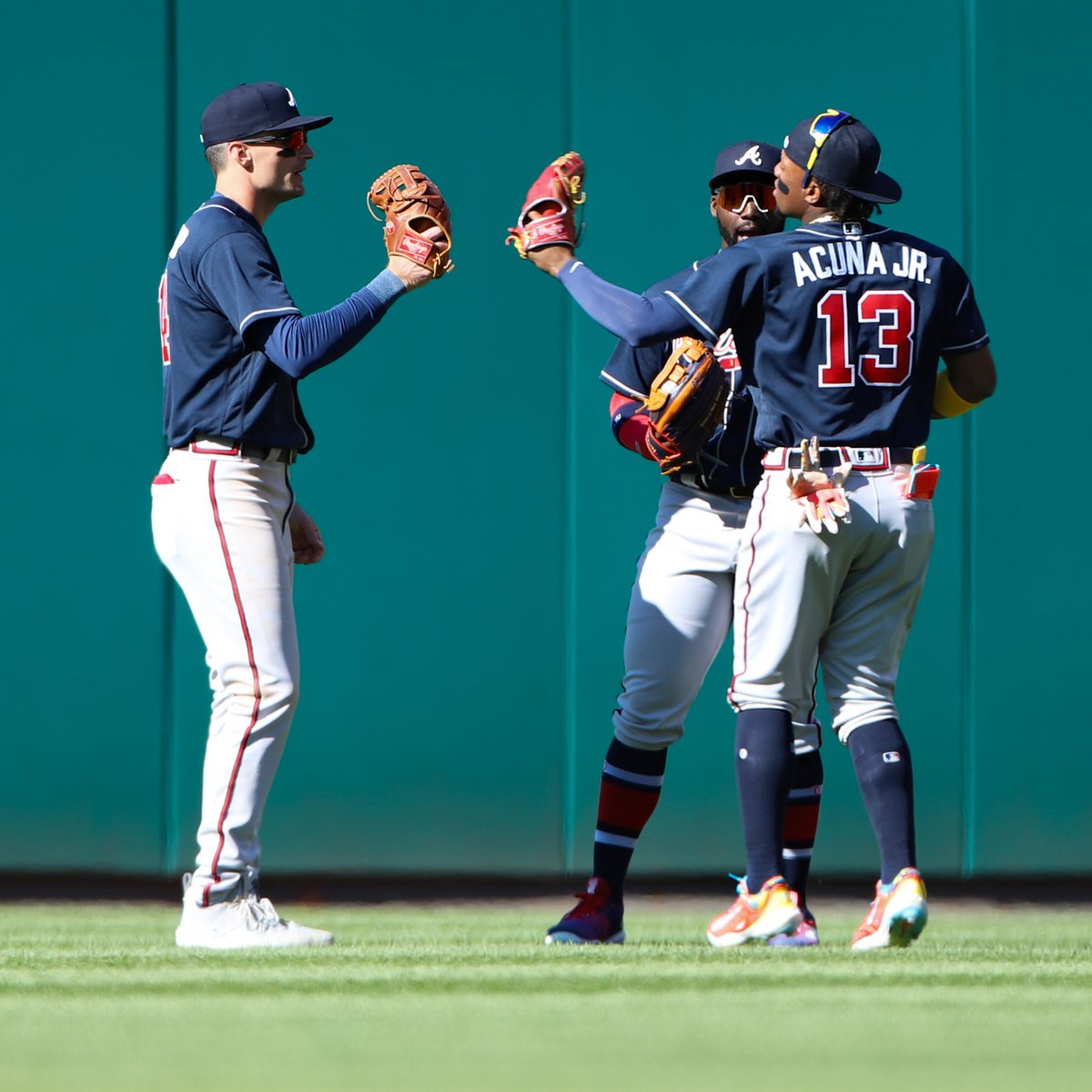 Braves's tweet photo. #OpeningDay W! https://t.co/Zx56YMnbRt