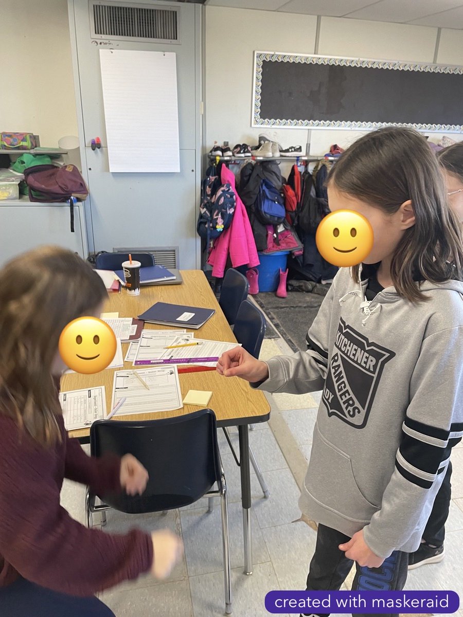 MJS_teach's tweet image. Today in 5C we learned about our nervous system. Students experimented with a ruler drop to see how fast our brains sent signals to our hands! ⁦@lkwwrdsb⁩ ⁦@wrdsb⁩